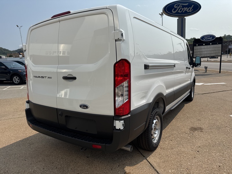2025 Ford Transit photo 4