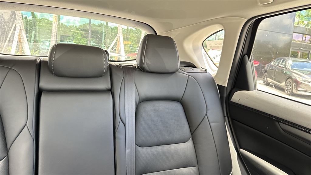 2025 Mazda CX-5 2.5 Select photo 18