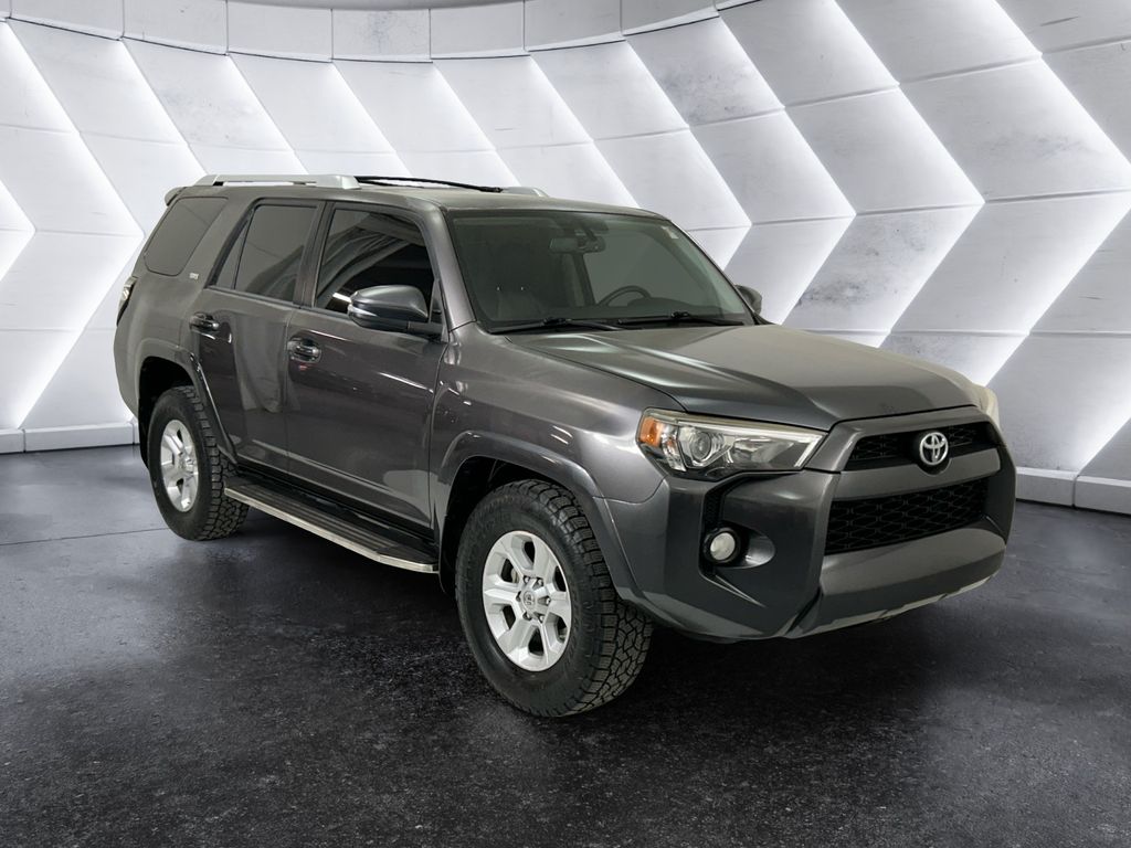 2016 Toyota 4Runner SR5 Premium's photo
