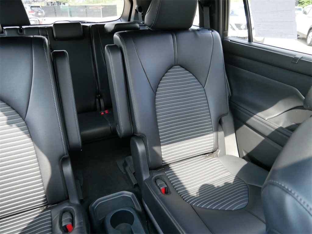 2024 Toyota Highlander XSE photo 18
