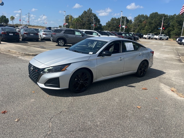 2024 Nissan Altima 2.5 SR photo 3