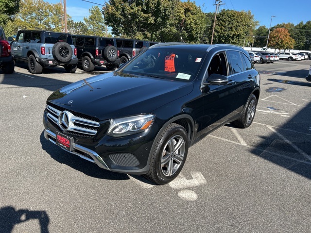 2018 Mercedes Benz GLC 300 4MATIC photo 3