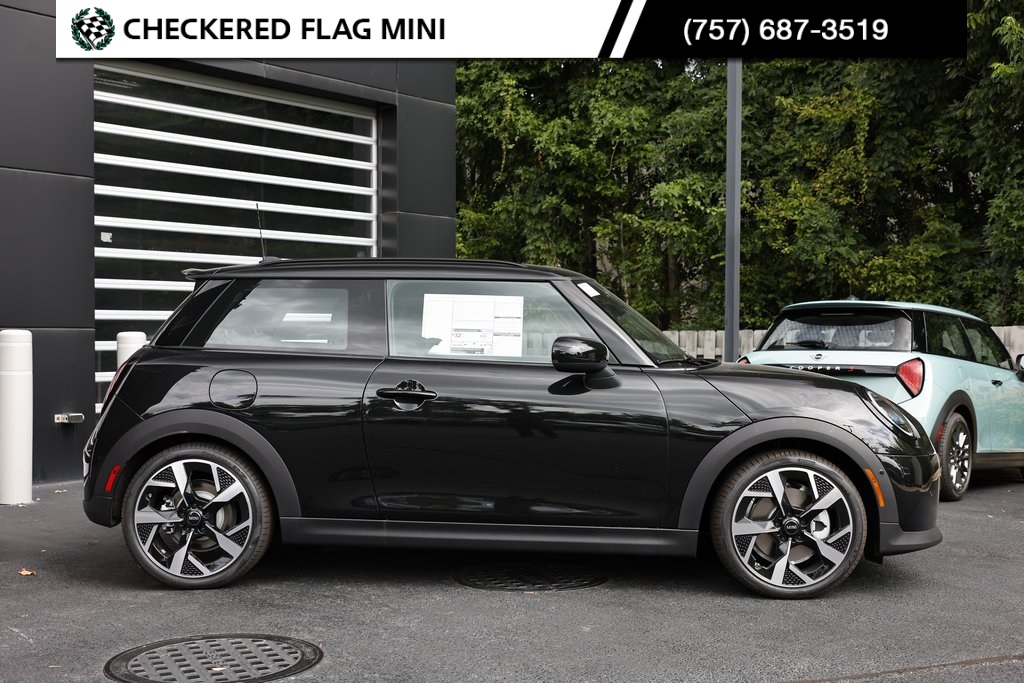 2025 Mini Cooper 2 Door Hardtop Signature photo 4