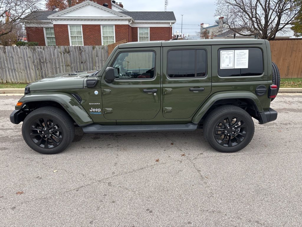 2021 Jeep Wrangler Unlimited Sahara 4xe photo 2