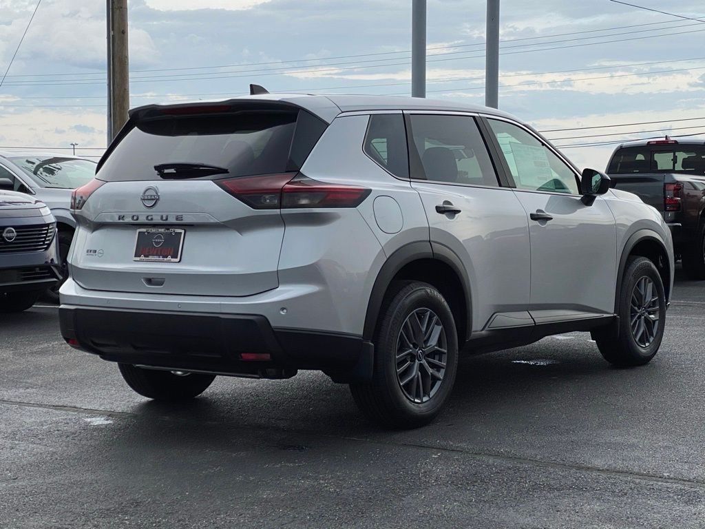 2025 Nissan Rogue S photo 4
