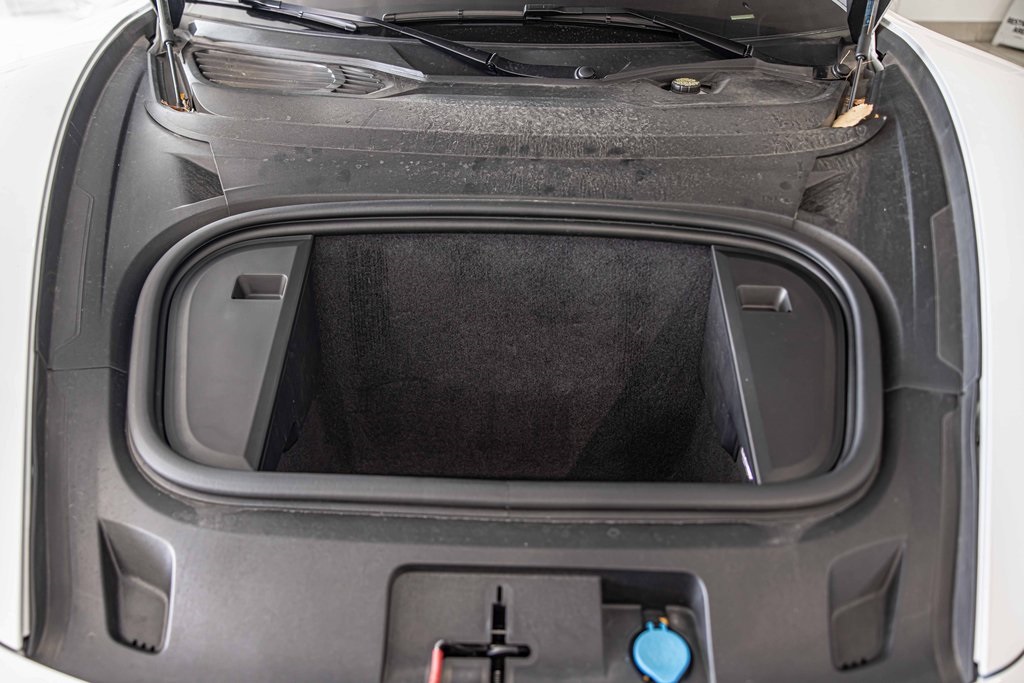 2020 PORSCHE TAYCAN - Image 5