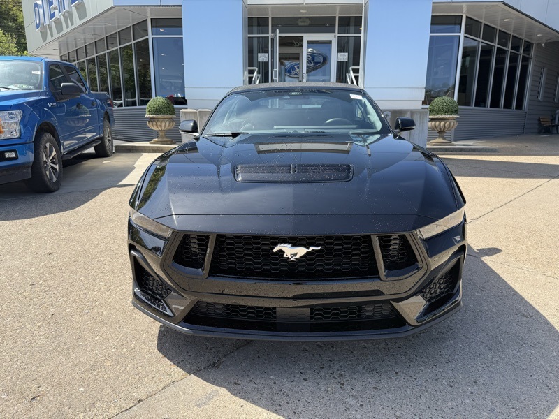 2025 Ford Mustang GT Premium Convertible photo 2