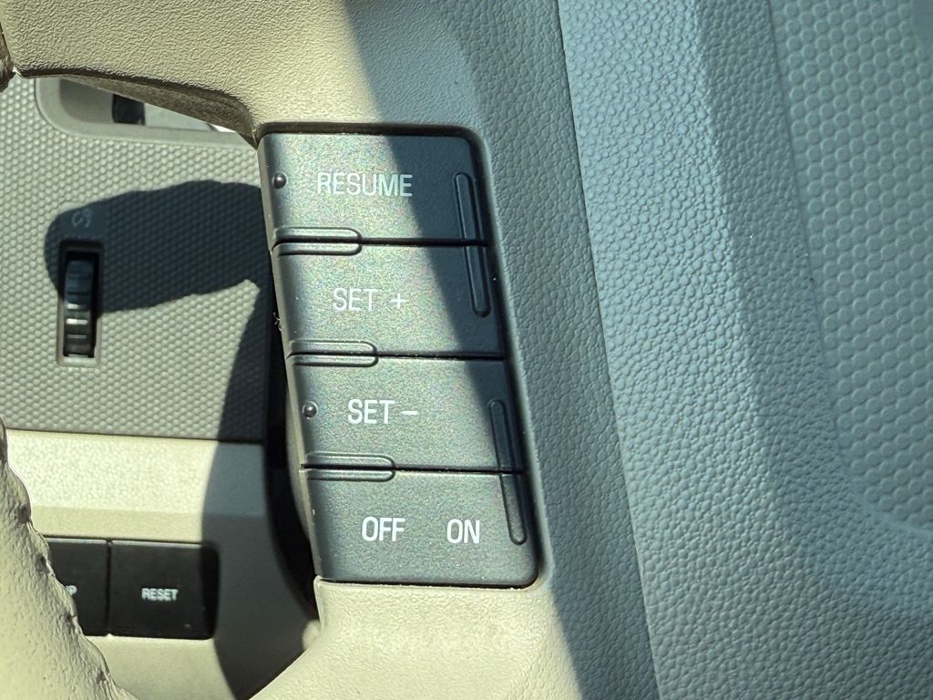 2008 Ford Escape Hybrid photo 16