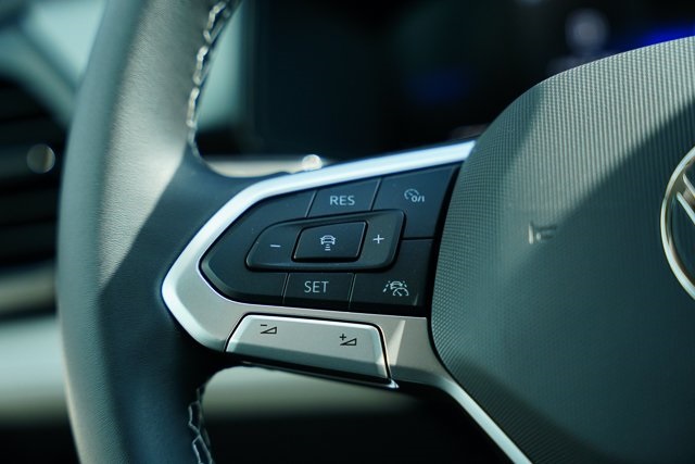 2025 Volkswagen Taos S photo 11
