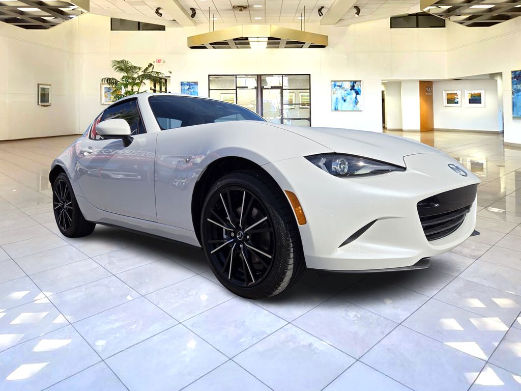 2025 Mazda MX-5 Miata RF Grand Touring's photo