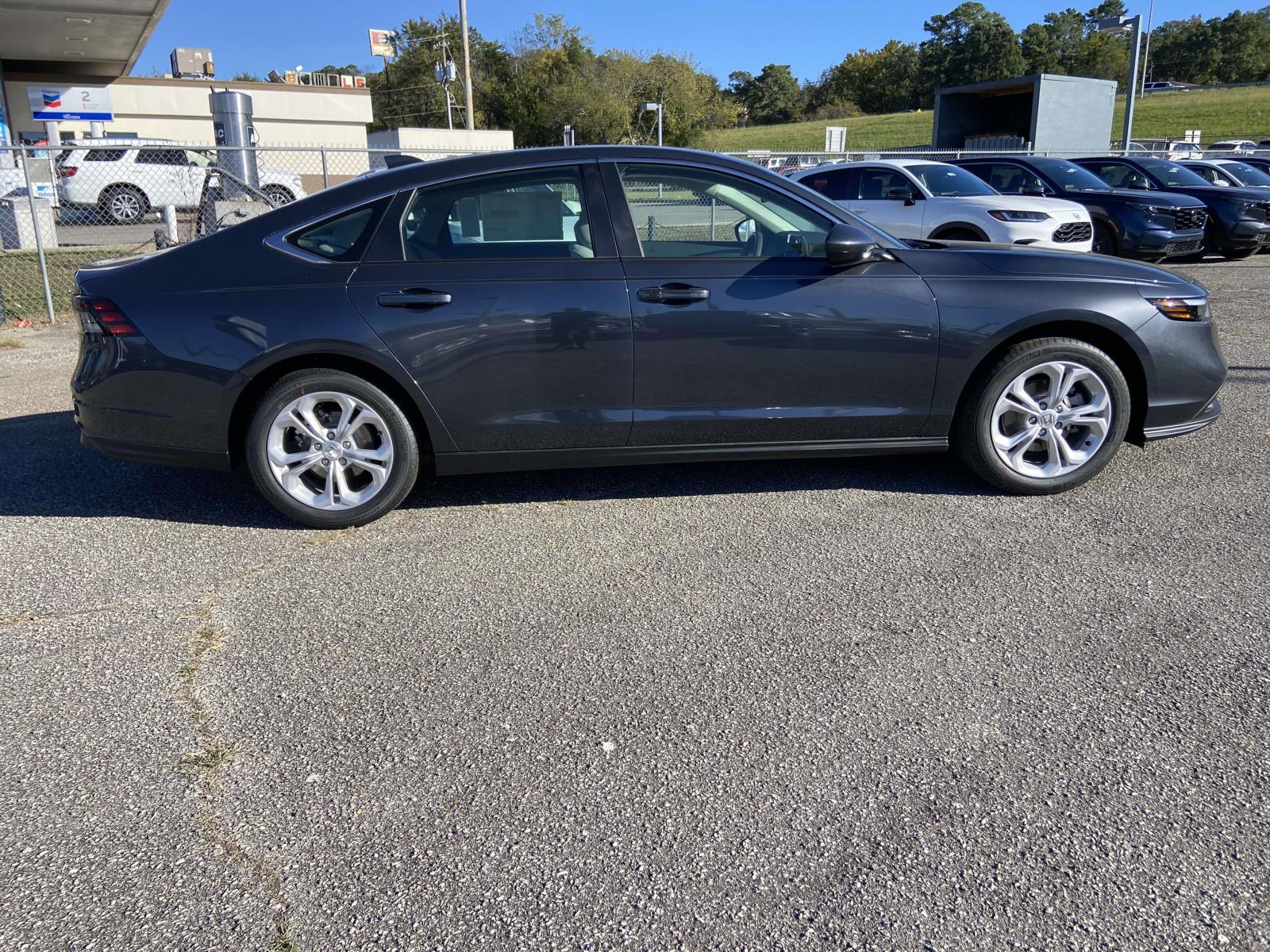 2025 Honda Accord LX photo 2