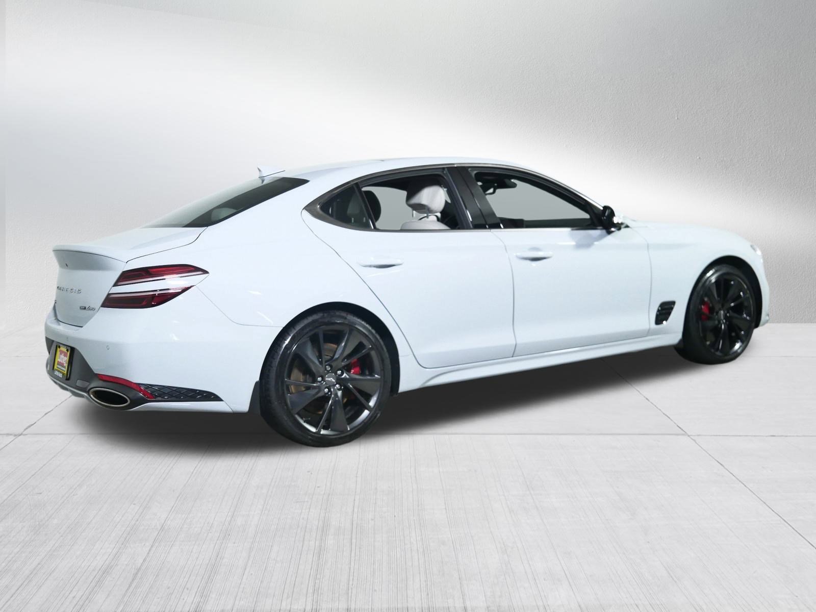 2022 Genesis G70 3.3T photo 7