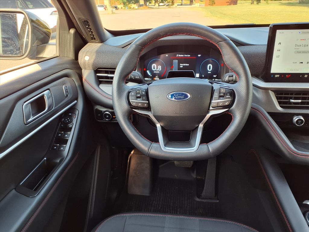 2025 Ford Explorer ST-Line photo 25