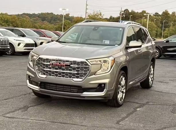 2024 GMC Terrain Denali's photo