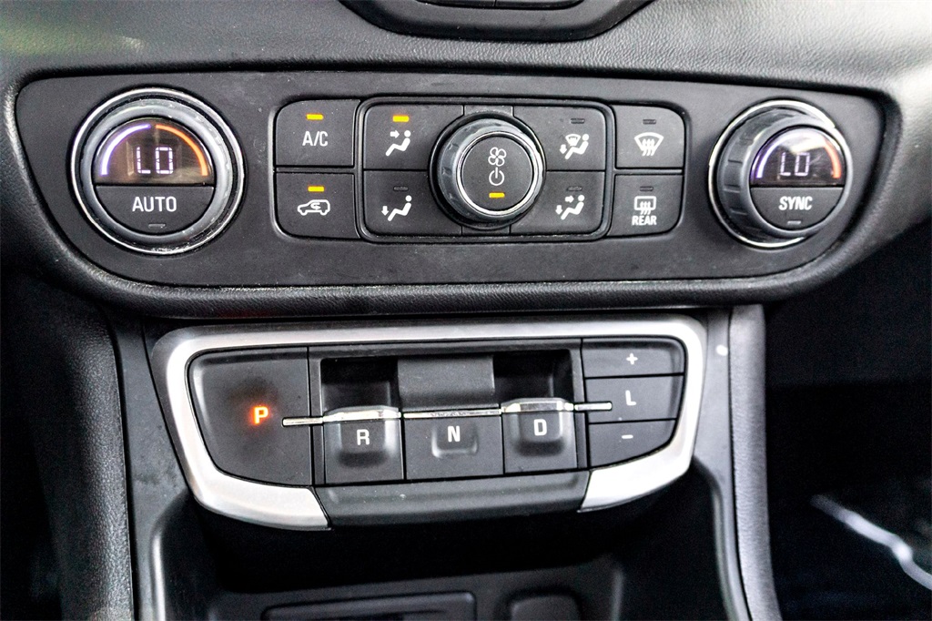 2024 Gmc Terrain SLT photo 25