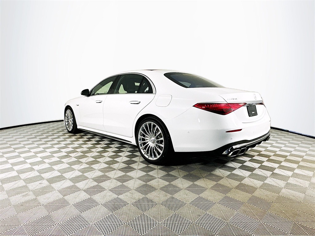 2026 Mercedes Benz S 63 e AMG photo 5