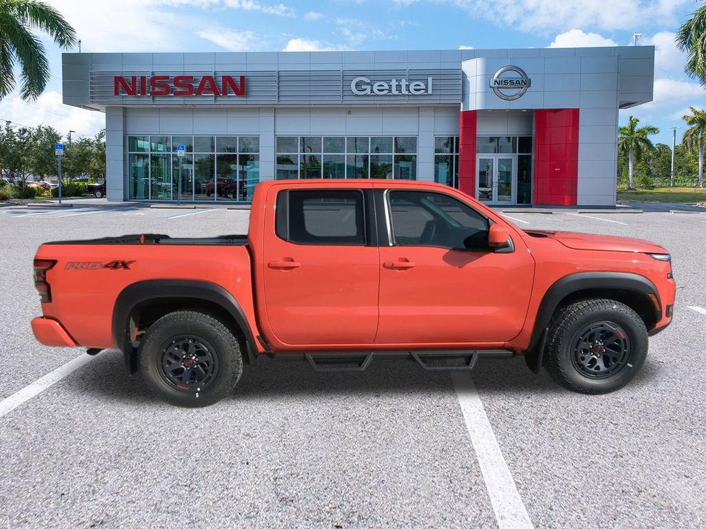 2025 Nissan Frontier Crew Cab PRO-4X photo 3