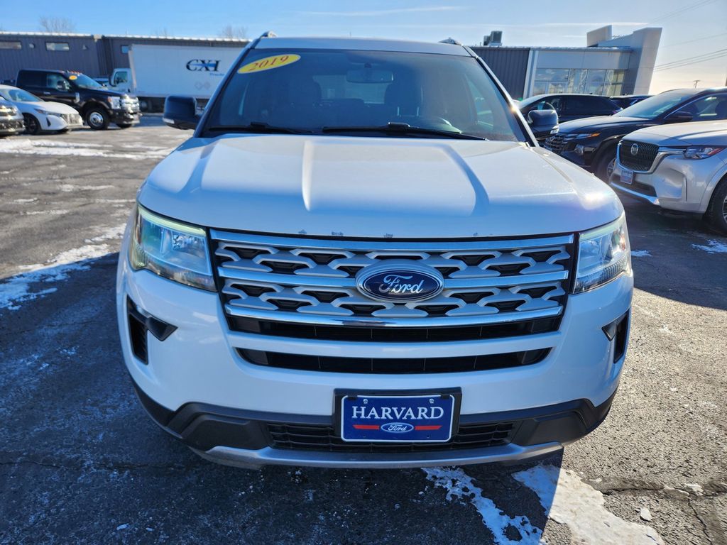 Used 2019 Ford Explorer XLT with VIN 1FM5K7D8XKGB26400 for sale in Harvard, IL
