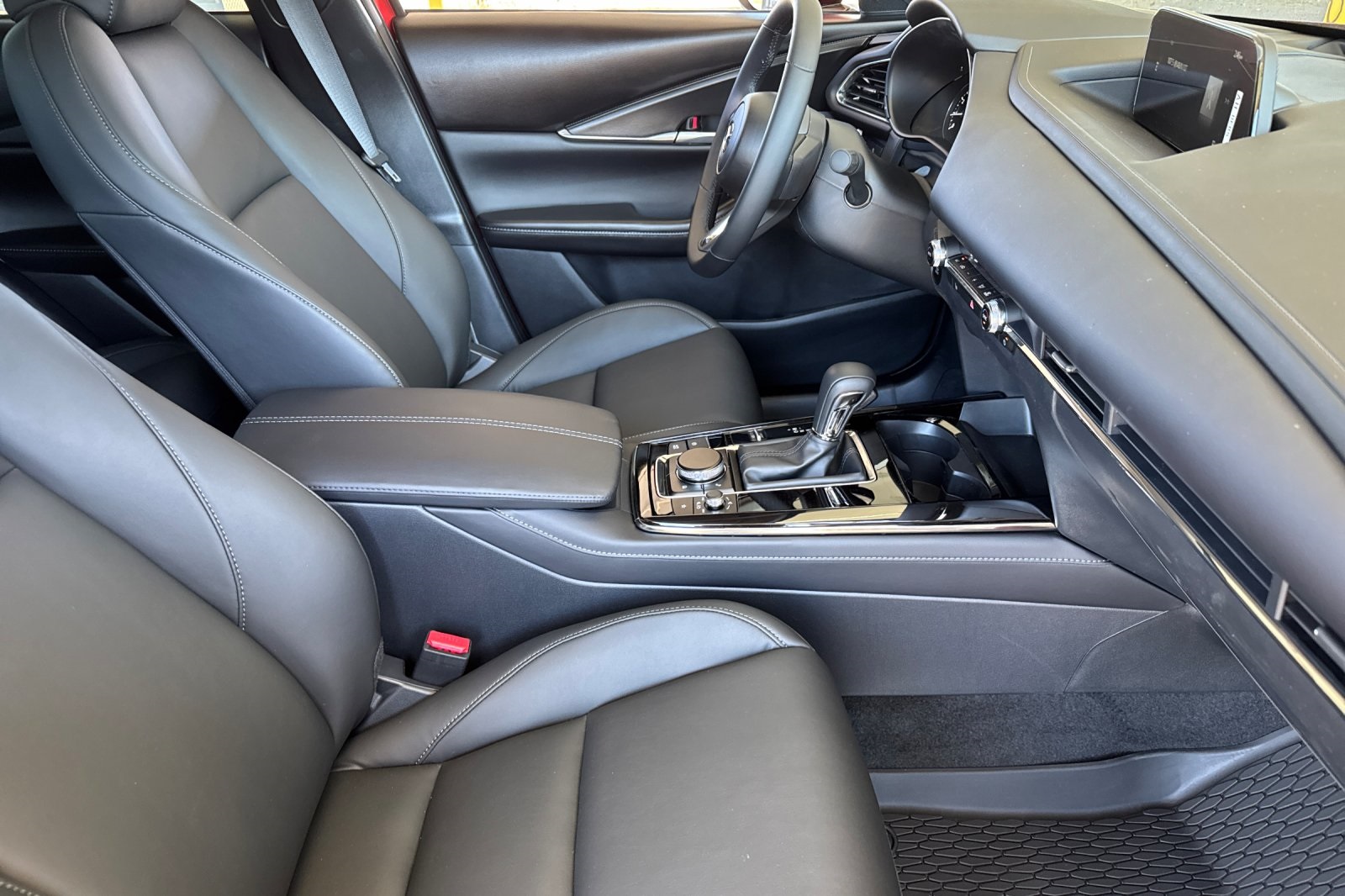 2025 Mazda CX-30 2.5 S Preferred photo 16