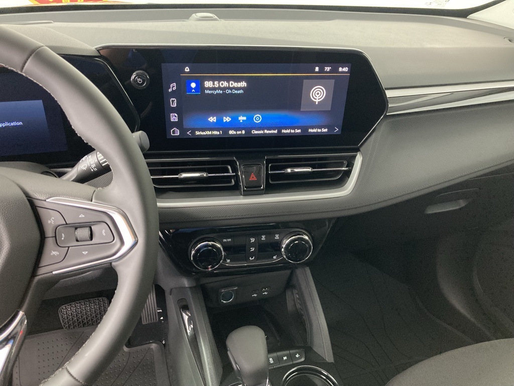 2026 Chevrolet Trailblazer LT photo 2