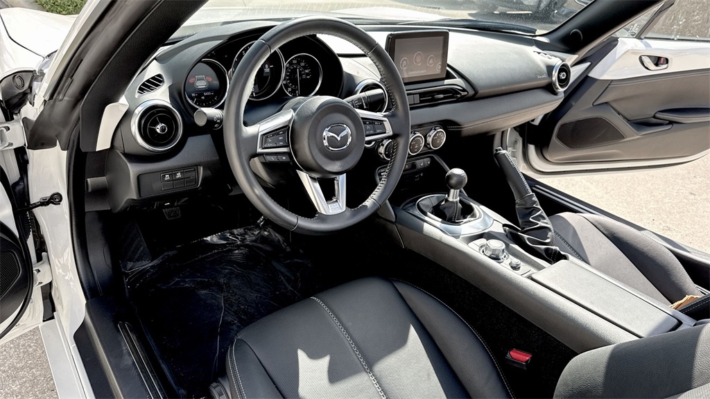 2023 Mazda MX-5 Miata RF Miata Grand Touring photo 34