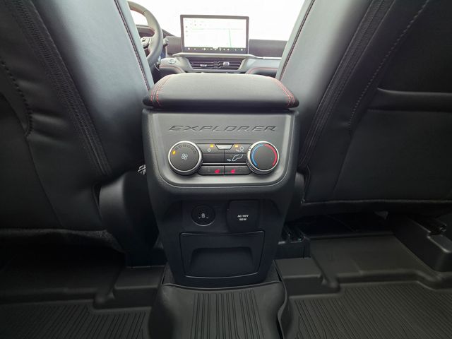 2025 Ford Explorer ST-Line photo 41