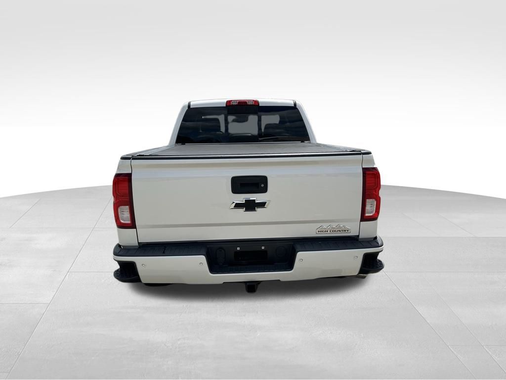 2017 Chevrolet Silverado 1500 High Country photo 3