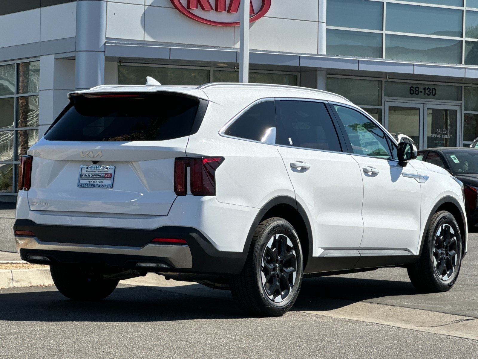 2025 Kia Sorento S photo 3