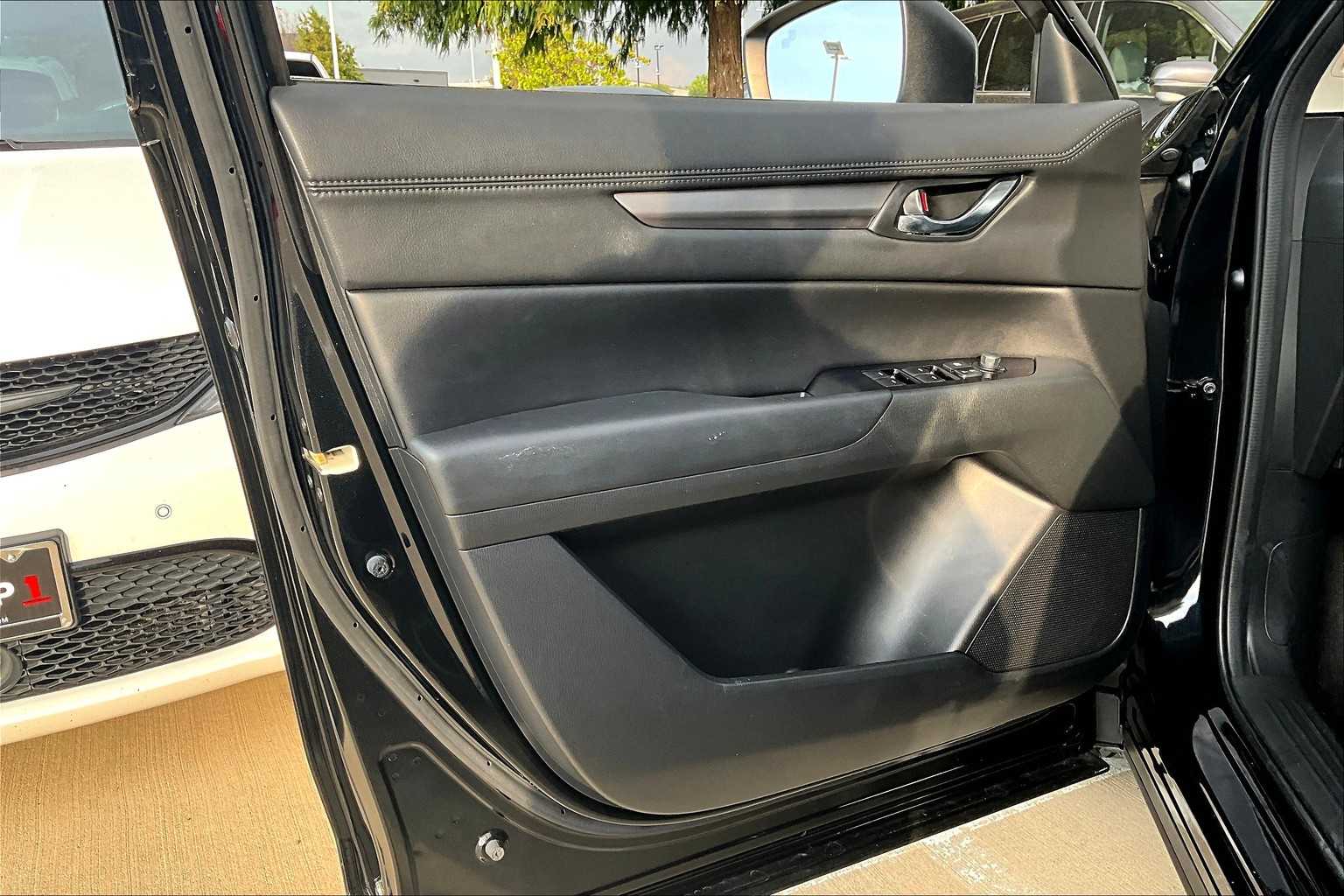 2021 Mazda CX-5 Touring photo 40