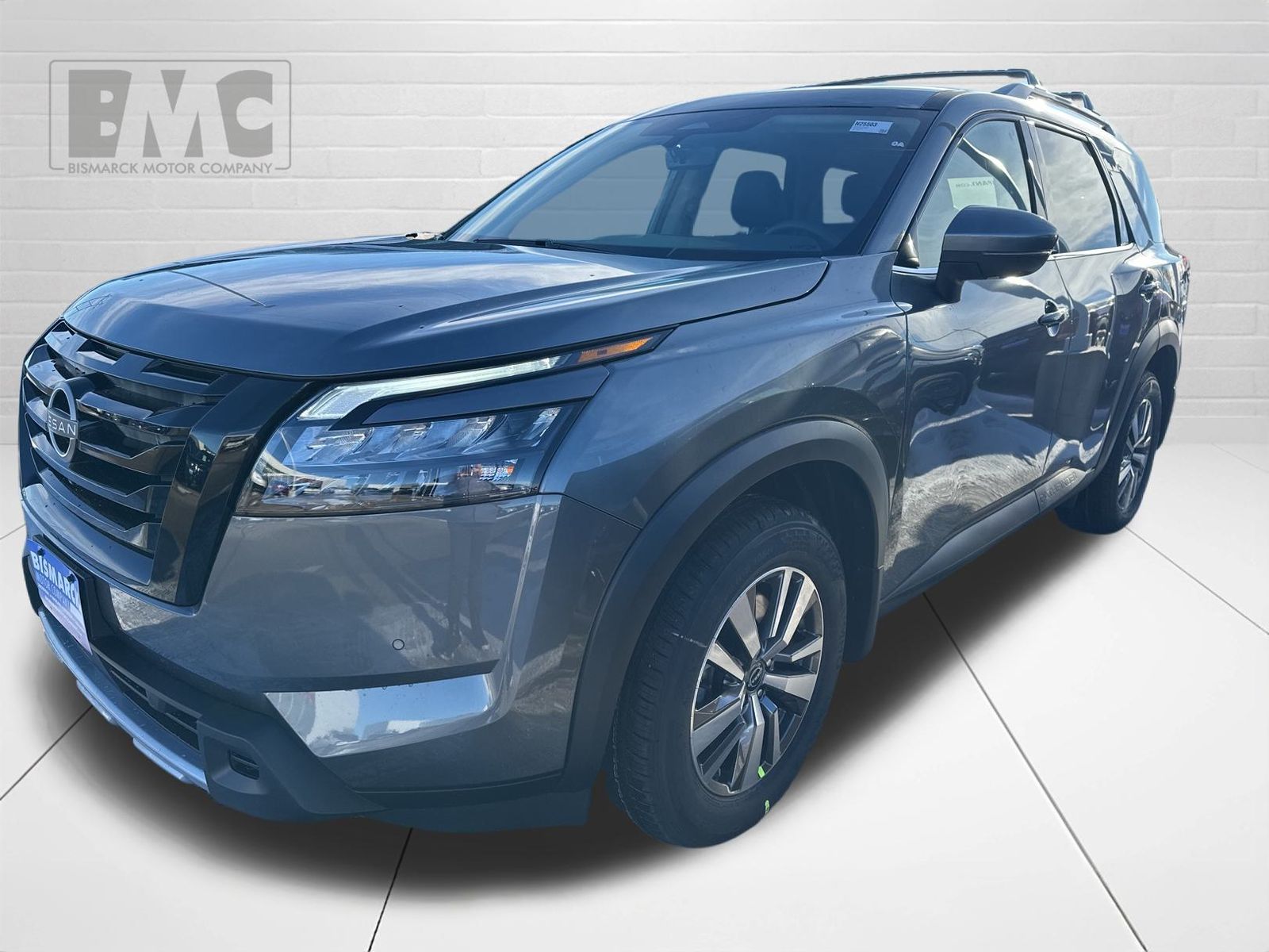 2025 Nissan Pathfinder SL's photo