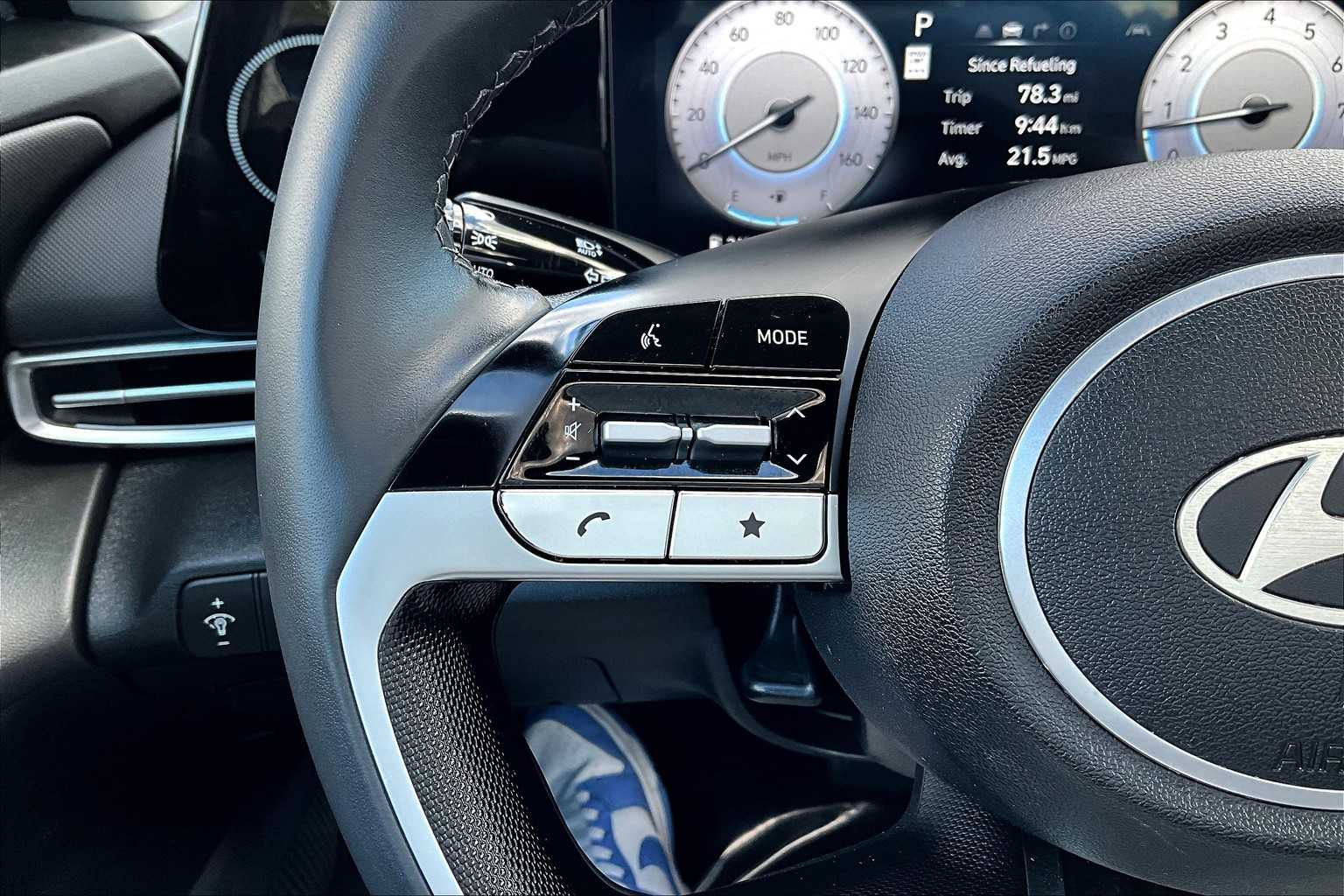 2024 Hyundai Elantra SEL Convenience photo 21