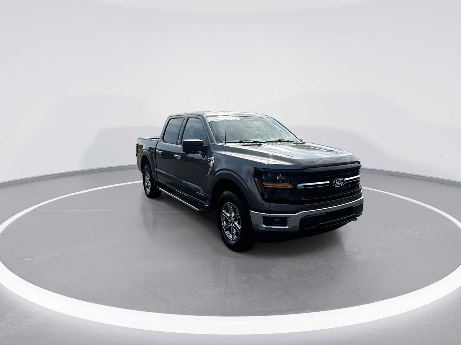 2024 Ford F-150 XLT photo 2