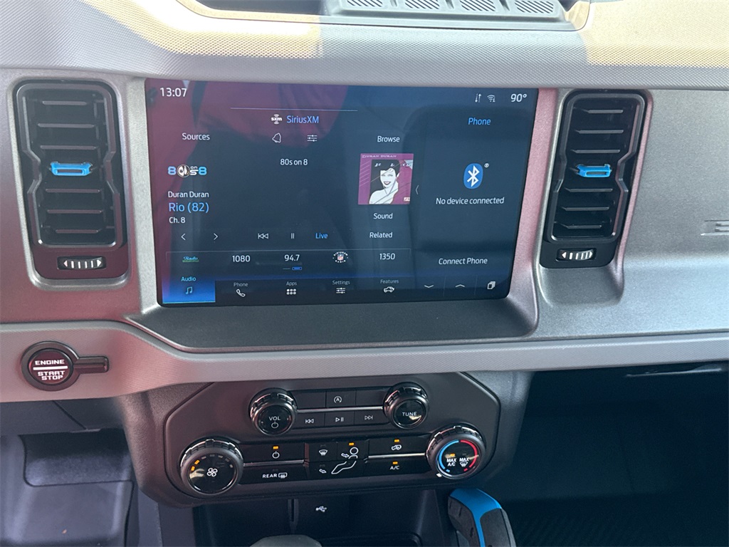 2024 Ford Bronco Black Diamond photo 26