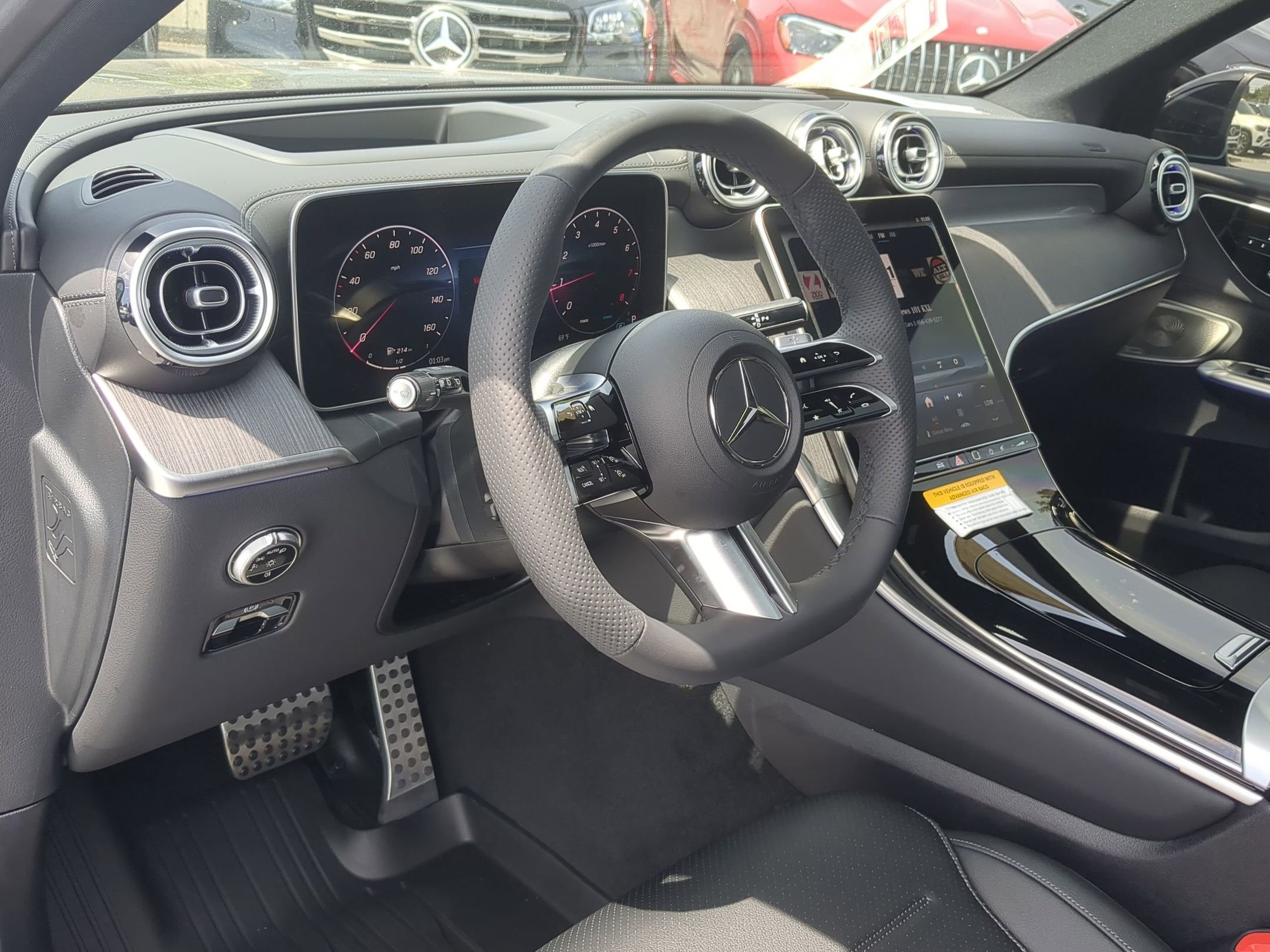 2025 Mercedes Benz GLC 300 4MATIC photo 2