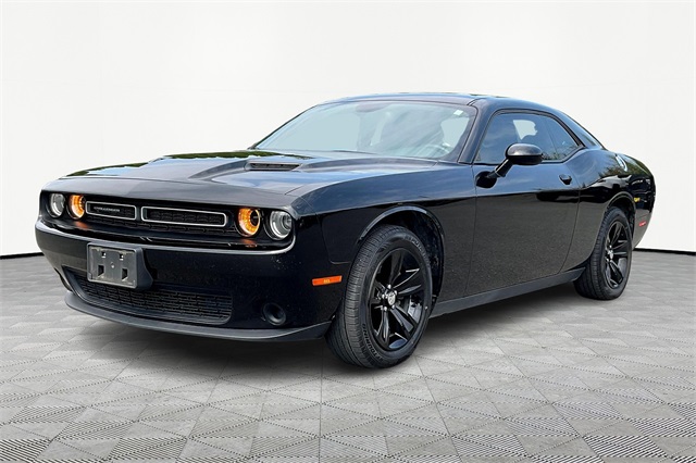 Used 2015 Dodge Challenger SXT with VIN 2C3CDZAG0FH905767 for sale in Arlington, WA