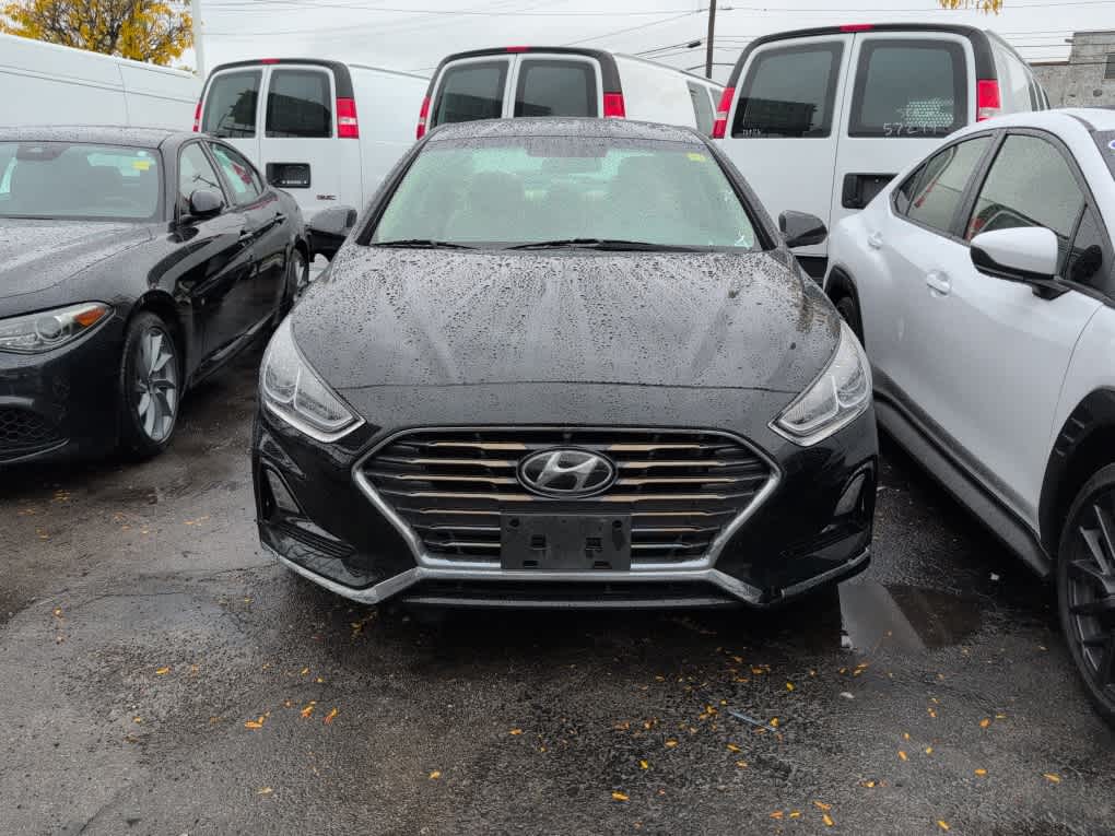 2019 Hyundai Sonata SE photo 2