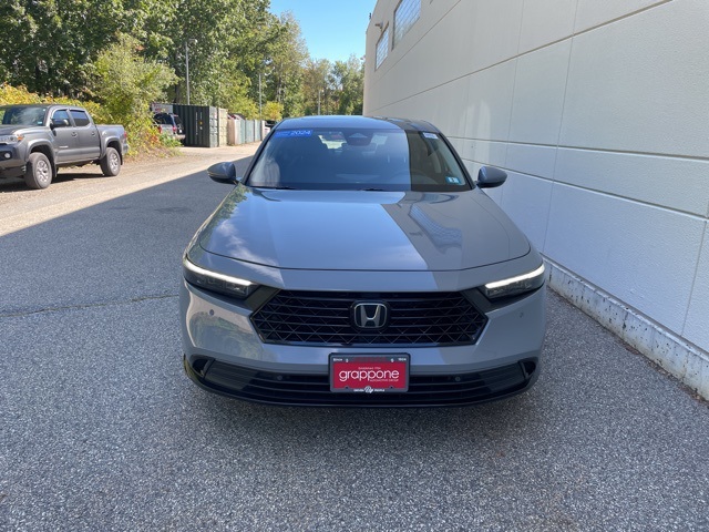 2024 Honda Accord Hybrid Touring photo 2