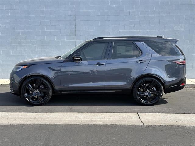 2025 Land Rover Discovery P360 Dynamic SE photo 4