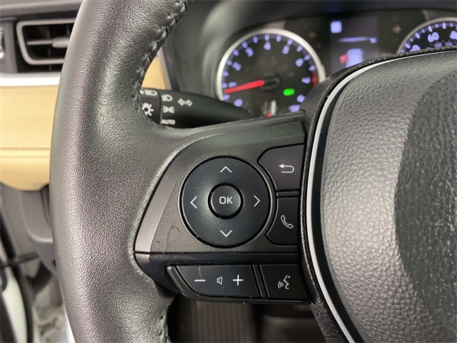 2022 Toyota RAV4 XLE photo 10