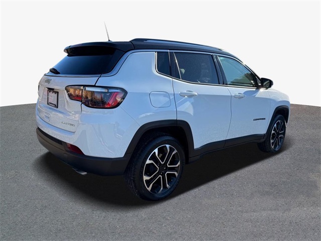 2022 Jeep Compass Limited photo 3