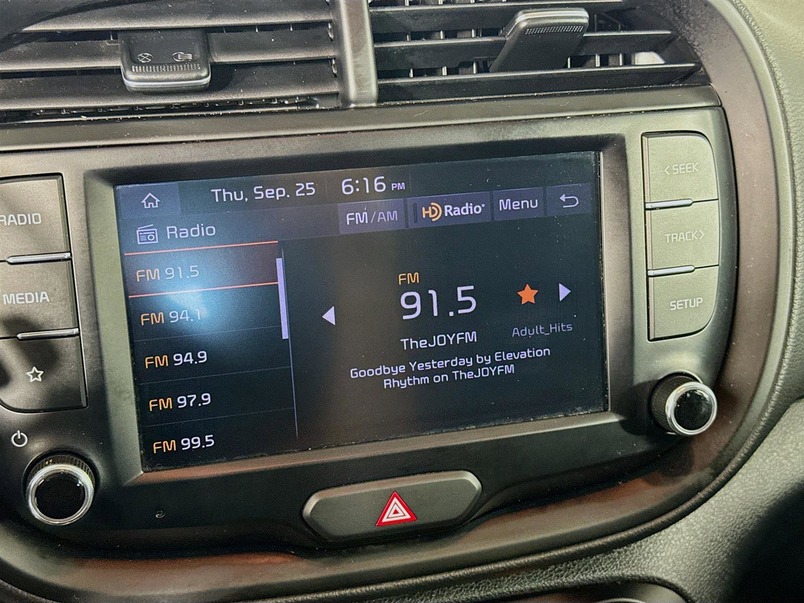 2022 Kia Soul LX photo 11