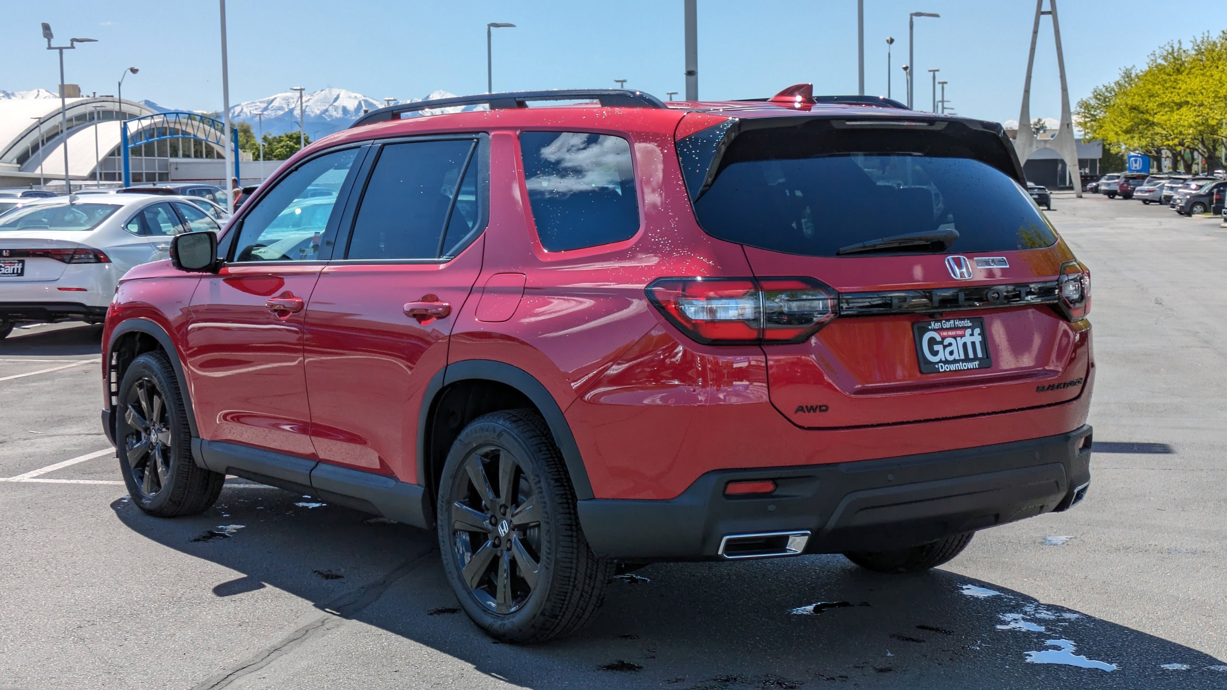 2025 Honda Pilot Black Edition photo 2