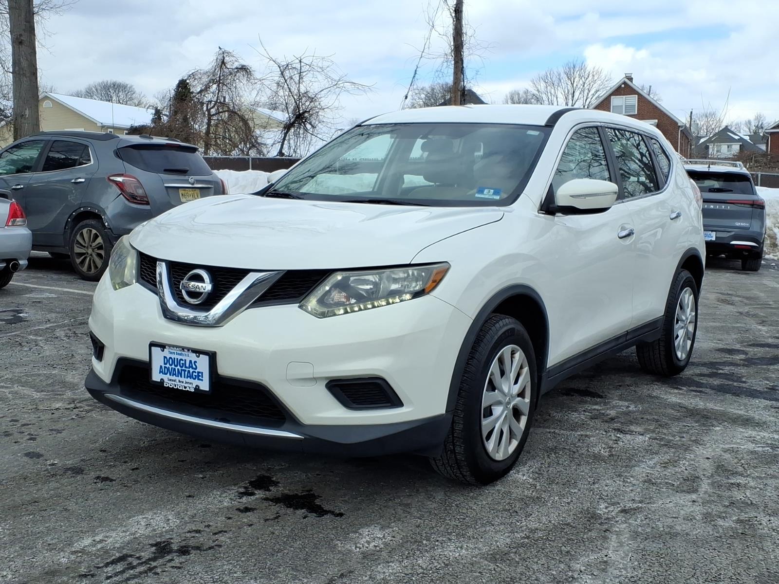 Used 2014 Nissan Rogue S with VIN 5N1AT2MV3EC789131 for sale in Summit, NJ