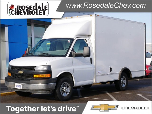 2023 Chevrolet Express Cutaway Base's photo