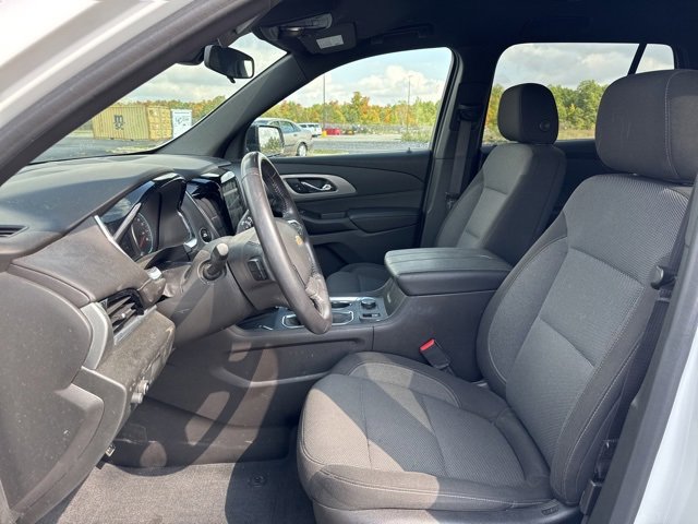 2022 Chevrolet Traverse Cloth photo 5
