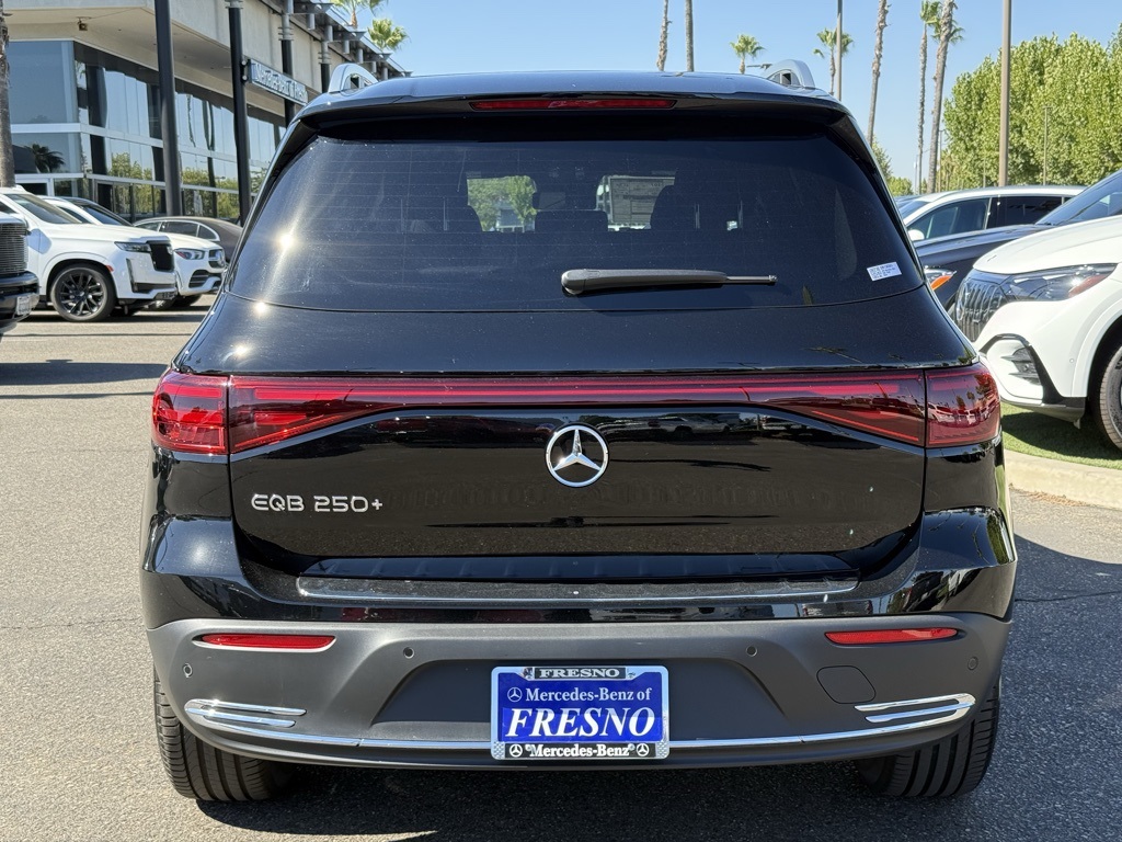2025 Mercedes Benz EQB photo 6