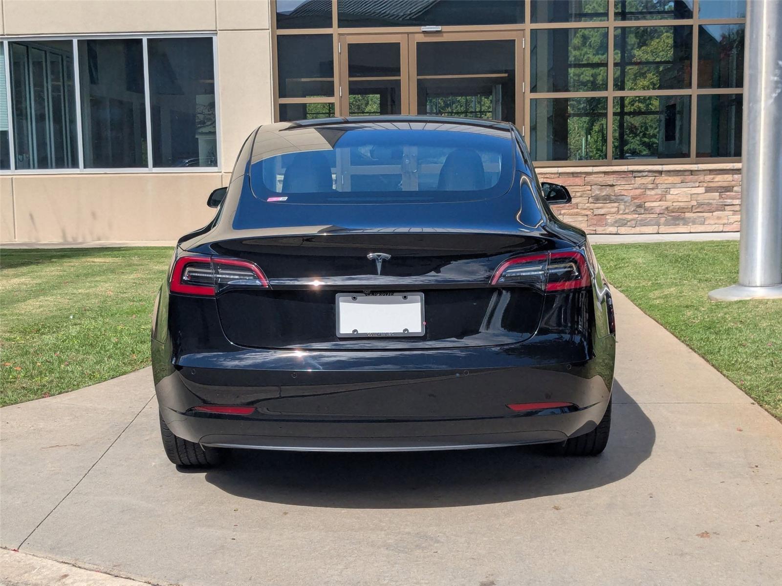 2021 Tesla Model 3 Standard Range Plus photo 6