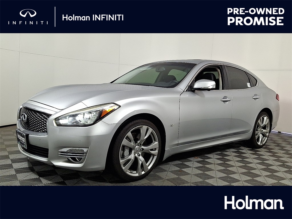 2015 INFINITI Q70 3.7's photo