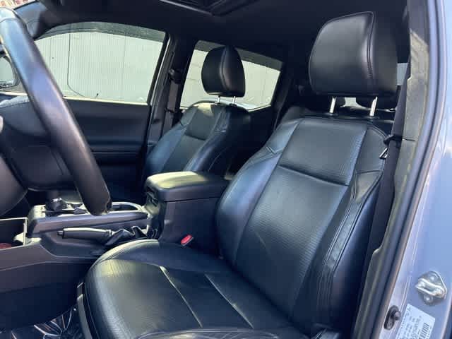 2020 Toyota Tacoma TRD photo 12