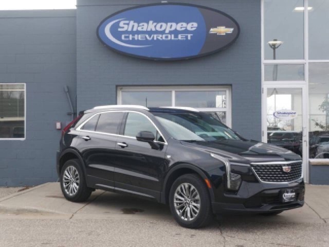 ④ちゃこ 様 〖symphony〗 navy Pre-Owned 2024 Cadillac XT4 Premium Luxury SUV in Shakopee #F9495A